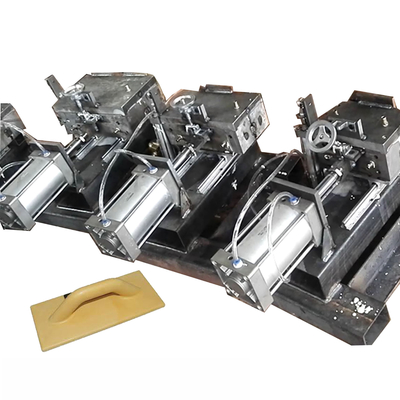 14 * 28 Bricklayer Trowel 124.8g / s خط إنتاج رغوة البولي يوريثان