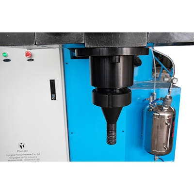 2300 * 2000 * 2300mm 0.1Mpa معدات صب البولي يوريثين